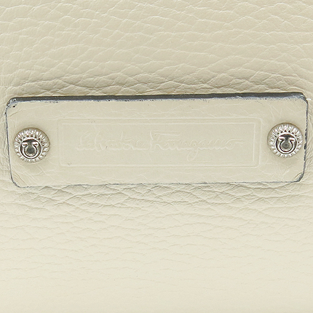 Ferragamo(��󰡸�) EY 21-8415 ���̺��� ���� ��ġ�� ��� ȣ�� ����� �̹���4 - ���̺��� �߰���ǰ