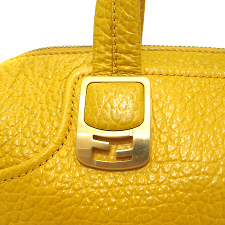 Fendi(���) 8BL114 ���ο� ���� ī�᷹�� M ������ 2WAY [��õ ������] �̹���3 - ���̺��� �߰���ǰ