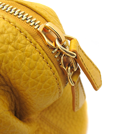 Fendi(���) 8BL114 ���ο� ���� ī�᷹�� M ������ 2WAY [��õ ������] �̹���4 - ���̺��� �߰���ǰ