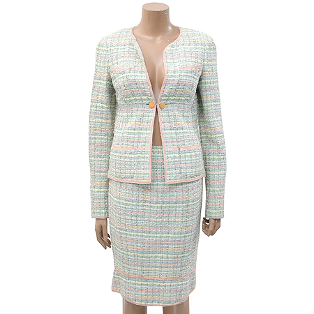 ����  ����