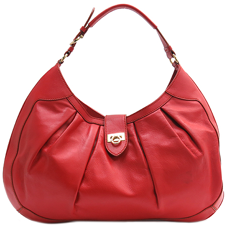 ��󰡸� ��ġ�� ȣ���� 