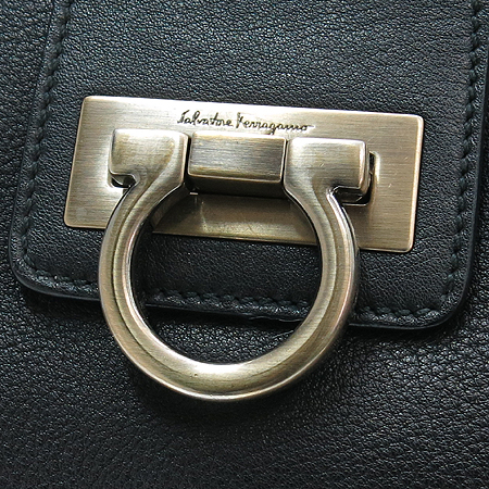 Ferragamo(��󰡸�) 21-B182 ��Ż ��ġ�� �� ��� ���� ���� ����� [��������] �̹���4 - ���̺��� �߰���ǰ