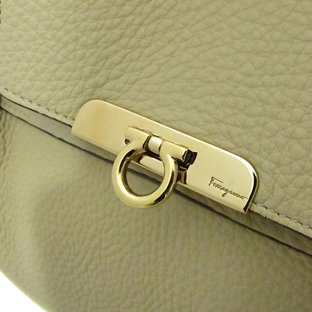 Ferragamo(��󰡸�) 21 D186 ���� ����ΰ� ��� 2WAY [��õ ������] �̹���4 - ���̺��� �߰���ǰ