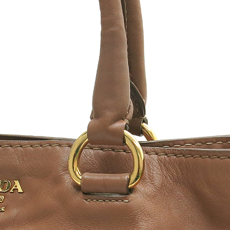 Prada(�����) BN2103 ����ΰ� ī�� SOFT CALF �۾��� ���� ��Ʈ�� + ��� ��Ʈ�� �̹���4 - ���̺��� �߰���ǰ