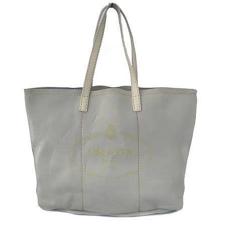 �����  �����