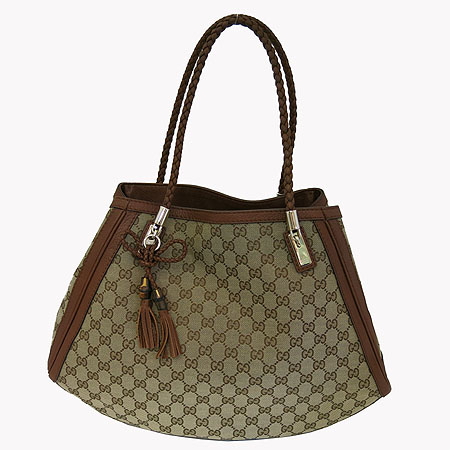 ����  �����