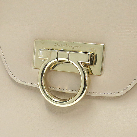 Ferragamo(��󰡸�) 21 4862 ���� ��ġ�� �ΰ� ����� [�б�������] �̹���4 - ���̺��� �߰���ǰ