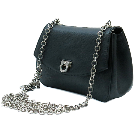 Ferragamo(��󰡸�) 21 5319 ���� ��ġ�� ��Ŭ ���ǾƳ� ���� ü�� ũ�ν��� �̹���2 - ���̺��� �߰���ǰ