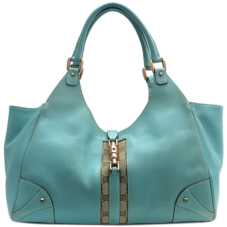 ����  �����