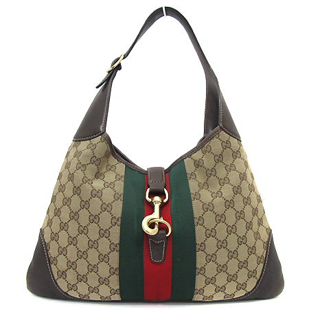 ����  �����