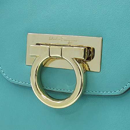 Ferragamo(��󰡸�) 21 4862 ���� ��ġ�� ��� Ƽ�Ĵ� ���� ����� �̹���4 - ���̺��� �߰���ǰ