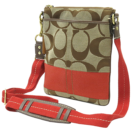 Coach(��ġ) 10129 �ñ״��� �ڰ��� ũ�ν��� �̹���3 - ���̺��� �߰���ǰ