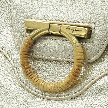 Ferragamo(��󰡸�) 21 6383 ��� ��ġ�� ��� ��� ��Ż�� ����� �̹���5 - ���̺��� �߰���ǰ