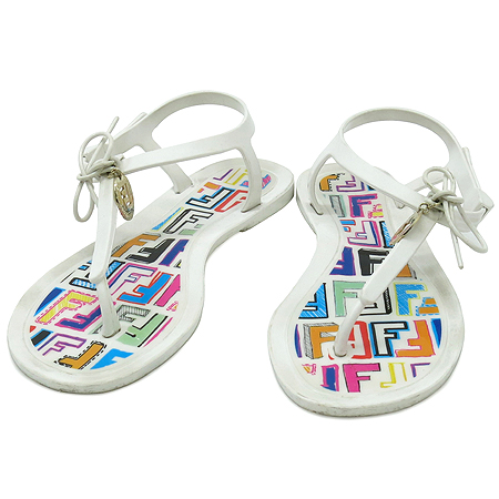 ���  ����