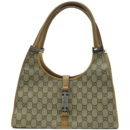 ����  �����