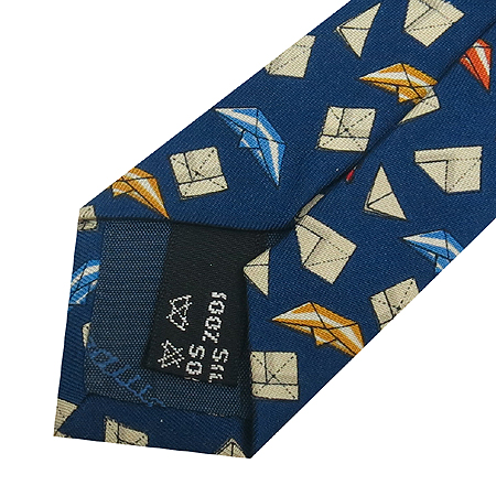 Ferragamo(��󰡸�) 100% ��ũ ��Ÿ�� �̹���3 - ���̺��� �߰���ǰ