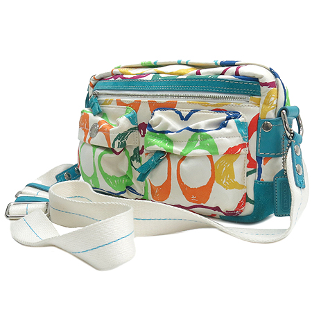 Coach(��ġ) �ñ׳�ó �к긯 ũ�ν��� �̹���3 - ���̺��� �߰���ǰ