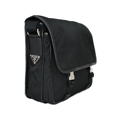 Prada(�����) TESSUTO SAFFIAN NERO ���� �к긯 ���ǾƳ� ���� Ʈ���� �޽��� ũ�ν��� [��������] �̹���3 - ���̺��� �߰���ǰ