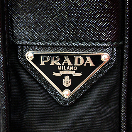 Prada(�����) TESSUTO SAFFIAN NERO ���� �к긯 ���ǾƳ� ���� Ʈ���� �޽��� ũ�ν��� [��������] �̹���5 - ���̺��� �߰���ǰ