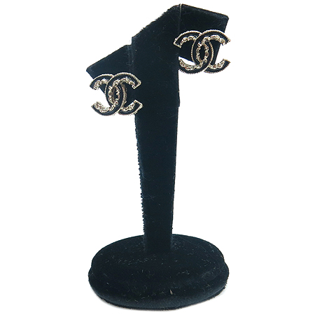 ����  �Ͱ���