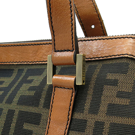 Fendi(���) 8BH179 FF �ΰ� ��ī �к긯 ����� �̹���3 - ���̺��� �߰���ǰ