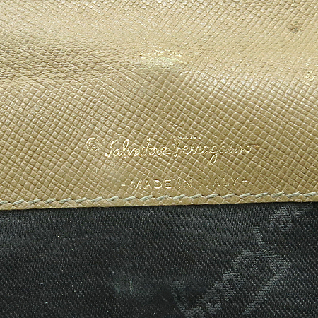 Ferragamo(��󰡸�) 22 0118 ���� ��ġ�� ��� ������ �̹���5 - ���̺��� �߰���ǰ