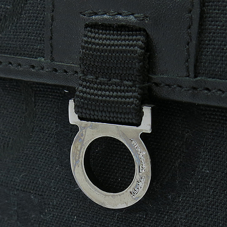 Ferragamo(��󰡸�) 22 5799 ��ġ�� �ΰ� ������ �̹���4 - ���̺��� �߰���ǰ