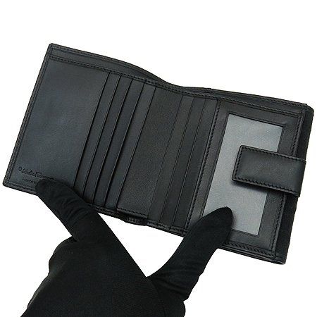 Ferragamo(��󰡸�) 22 5799 ��ġ�� �ΰ� ������ �̹���5 - ���̺��� �߰���ǰ