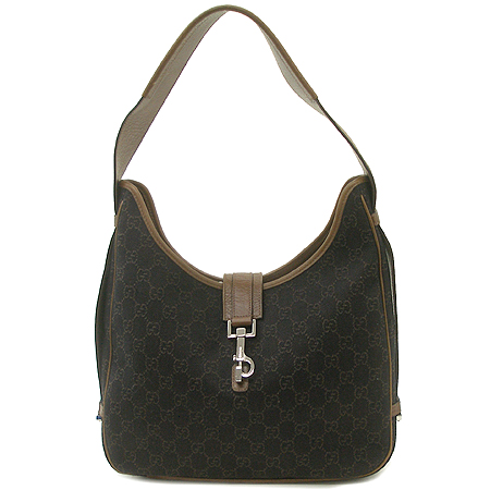 ����  �����