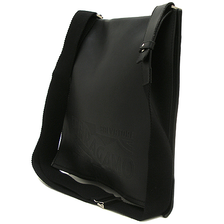 Ferragamo(��󰡸�) 24 7209 ���� �ΰ� ������ ũ�ν��� �̹���2 - ���̺��� �߰���ǰ