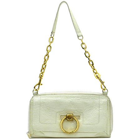 ������  �����