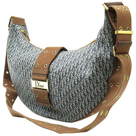 Dior(ũ����î���) �ΰ� �ڰ��� ȣ�� �޽��� ũ�ν��� �̹���2 - ���̺��� �߰���ǰ