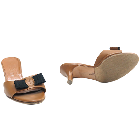 Ferragamo(��󰡸�) ���� ���� �ٶ� ��� ������ ���� �̹���2 - ���̺��� �߰���ǰ