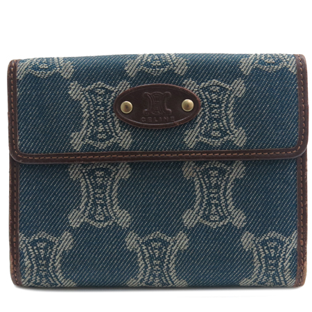 ������  ������