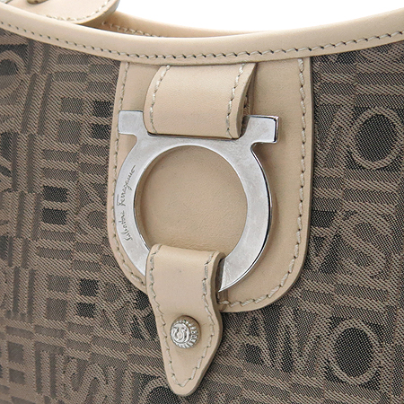 Ferragamo(��󰡸�) 21 B003 ���� ��ġ�� �ΰ� ��� �к긯 ����� �̹���4 - ���̺��� �߰���ǰ