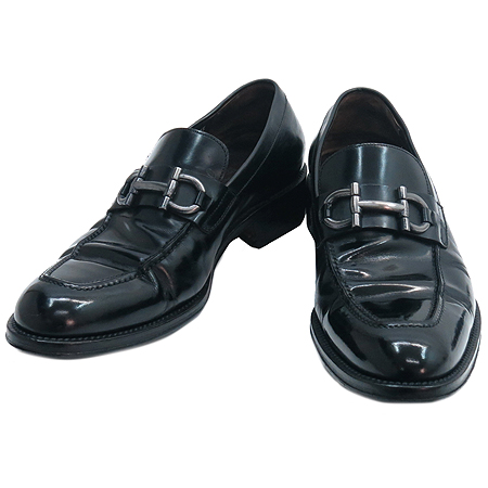 Ferragamo(󰡸) ġ     