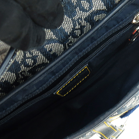 Dior(ũ����î���) �ΰ� �ڰ��� ���� ����� �̹���5 - ���̺��� �߰���ǰ