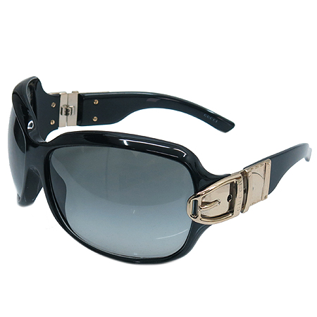 ����  ���۶�