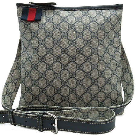 ���� �Ｑ ��Ƽġ PVC ũ�ν��� 