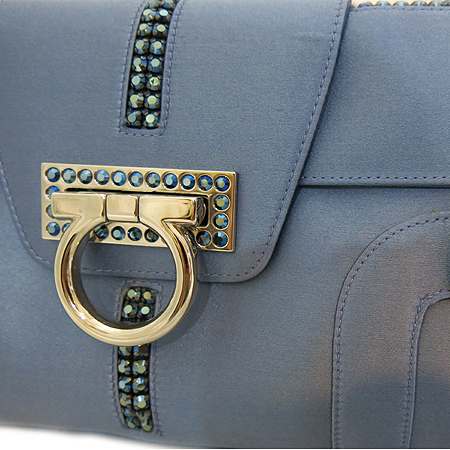 Ferragamo(��󰡸�)  21 4873 �к긯 ũ����Ż ��� ���� �ΰ� ��ġ�� ����� [�ϻ����] �̹���3 - ���̺��� �߰���ǰ