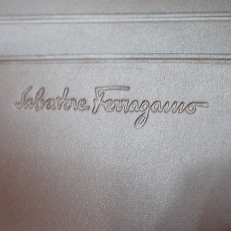 Ferragamo(��󰡸�) 66 3561 ��ġ�� �ΰ� ���� ������ ������ [��ġ��] �̹���2 - ���̺��� �߰���ǰ