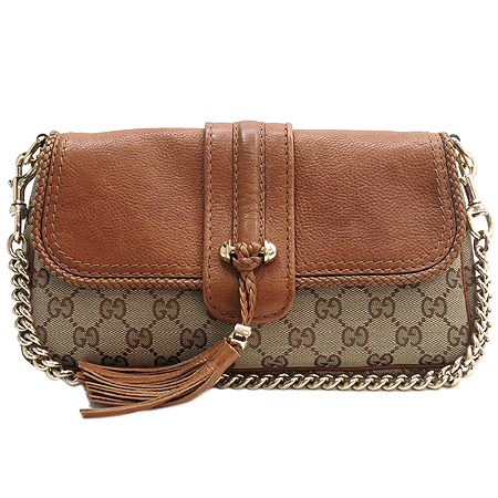 ����  �����