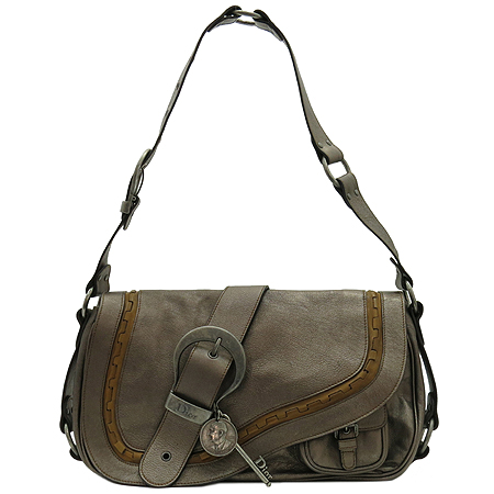 ���  �����