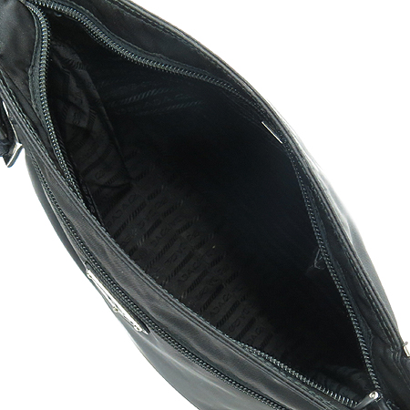 Prada(�����) VA0563 TESSUTO SAFFIANO (�׼��� ���ǾƳ�) �޽��� ũ�ν��� �̹���6 - ���̺��� �߰���ǰ