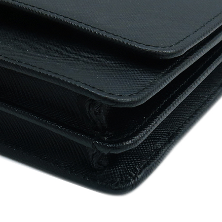 Prada(�����) 1M1361 SAFFIANO METAL NERO ���ǾƳ� ���� ����ΰ� Ŭ��ġ ���� ũ�ν��� �̹���6 - ���̺��� �߰���ǰ