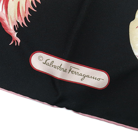 Ferragamo(��󰡸�) 100% ��ũ ��ī�� �̹���4 - ���̺��� �߰���ǰ