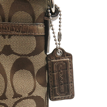 Coach(��ġ) 21.0200840 ���� �ΰ� �ñ׳��� �ڰ��� ũ��Ŀ���� ���� ���� Ʈ���� ũ�ν��� �̹���4 - ���̺��� �߰���ǰ