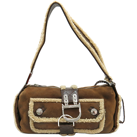 ���  �����