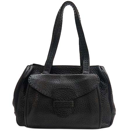 �����  �����