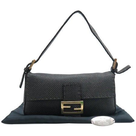 ���  �����